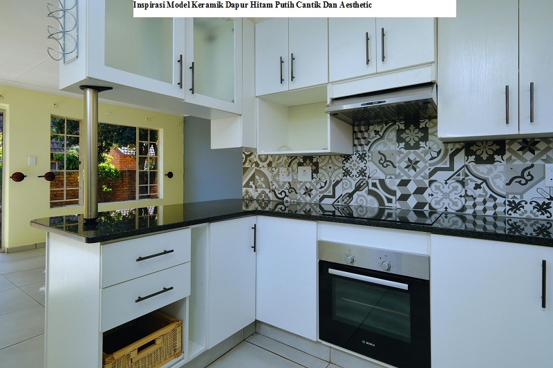 Keramik Dapur Hitam Putih
